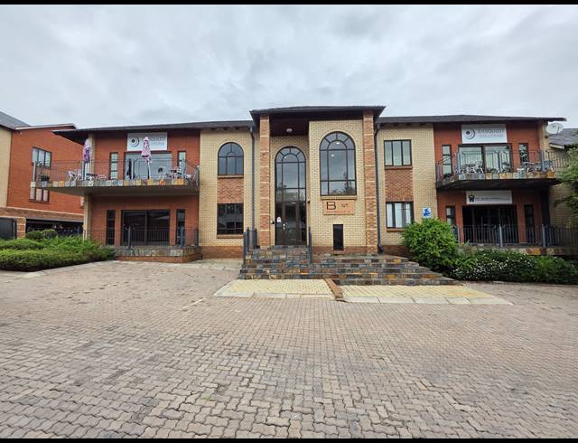 172M² OFFICE TO LET IN HONEYDEW